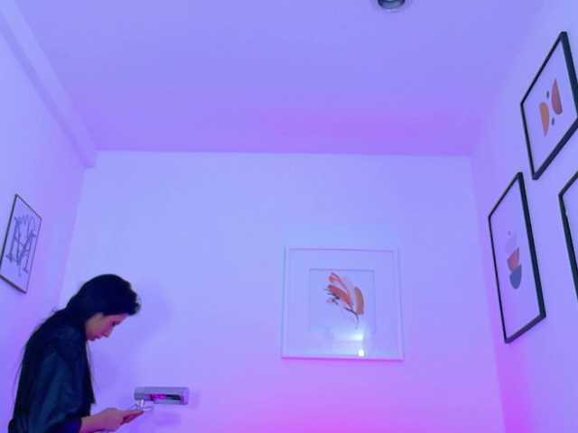 skinnyprinces live webcam show