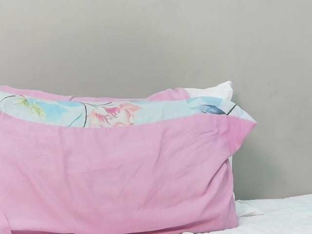 skinnyprinces live cam on BongaCams