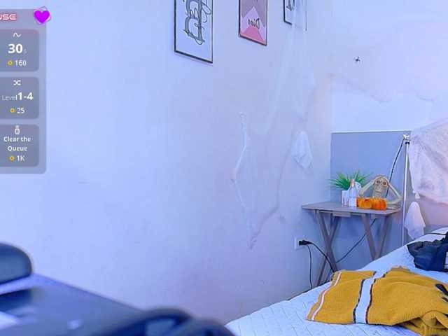 skinnyprinces live cam on BongaCams