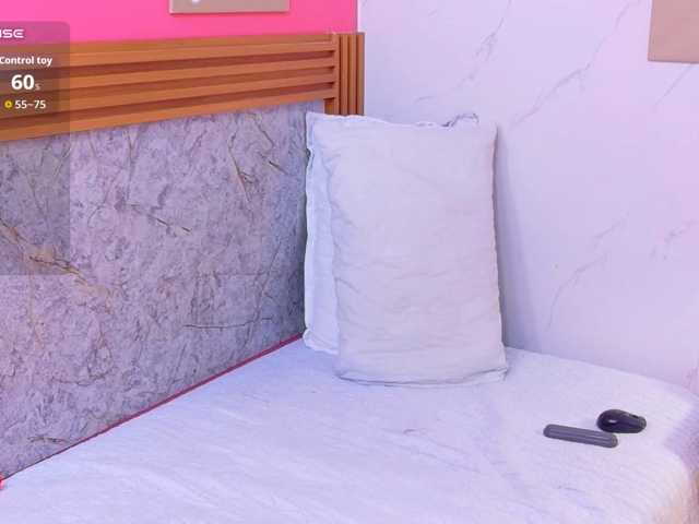 littleeemiily live cam on BongaCams