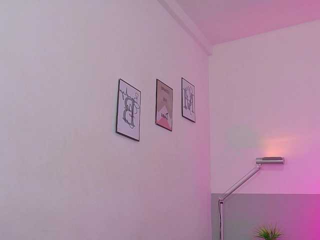 littleeemiily live webcam show