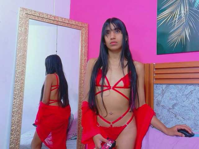 littleeemiily live cam on BongaCams