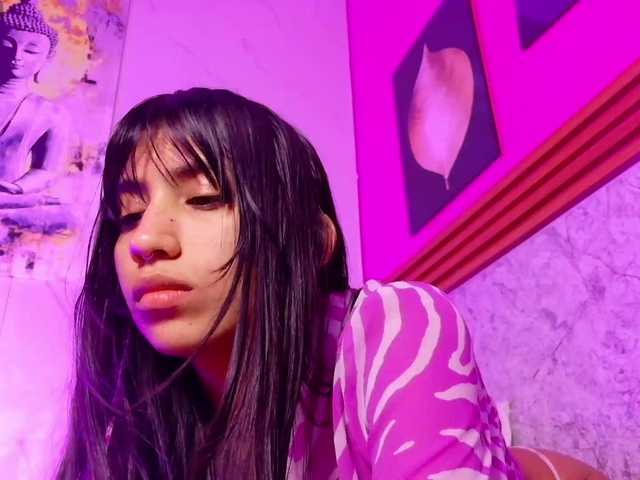 littleeemiily live cam on BongaCams