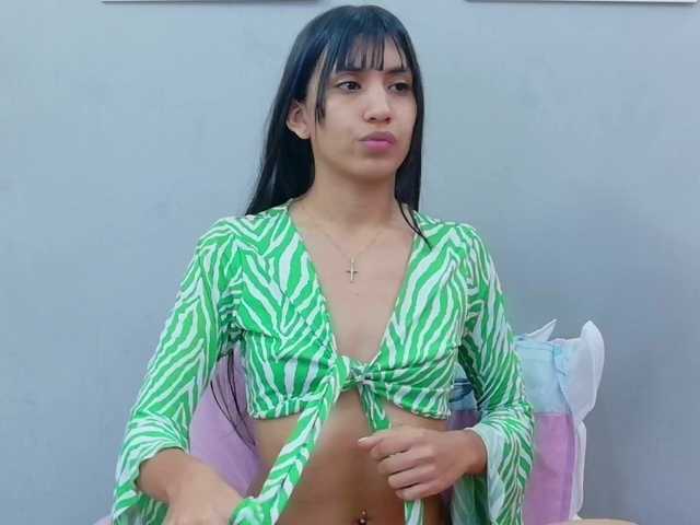 littleeemiily live cam on BongaCams