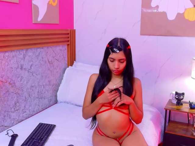 littleeemiily live cam on BongaCams