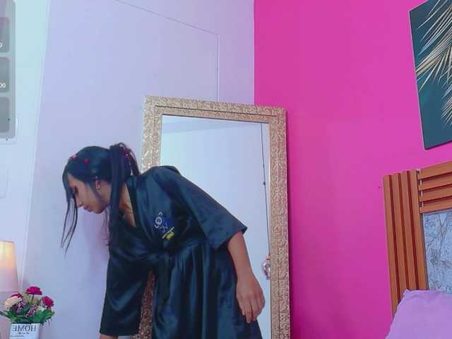 littleeemiily live cam on BongaCams