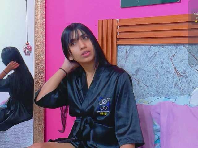 littleeemiily live cam on BongaCams