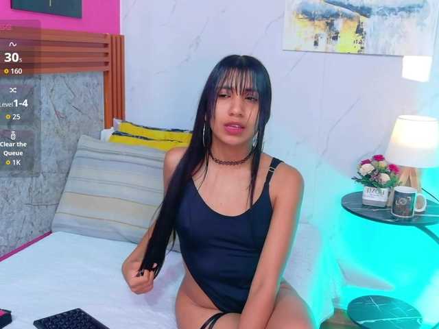littleeemiily live webcam show