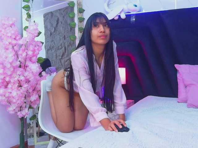 littleeemiily live cam on BongaCams