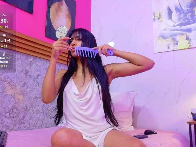 littleeemiily live cam on BongaCams