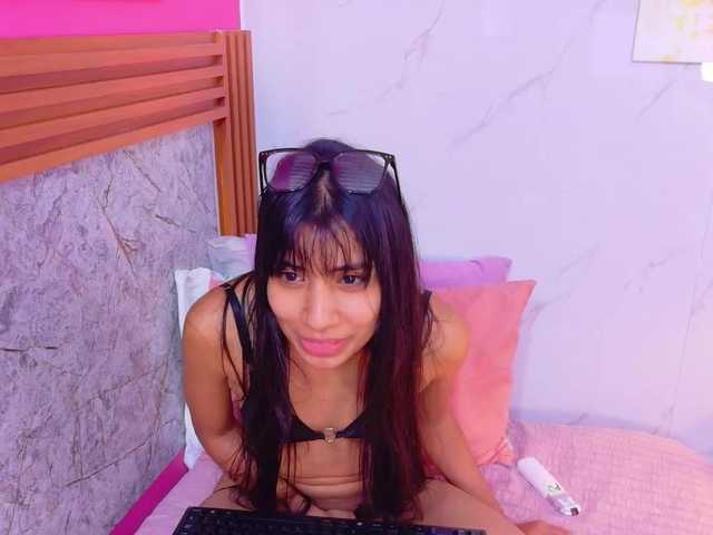 littleeemiily live cam on BongaCams