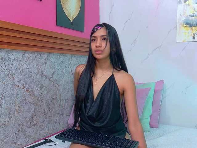 littleeemiily live cam on BongaCams
