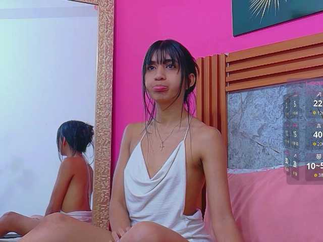 littleeemiily live cam on BongaCams