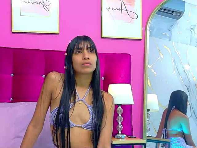 littleeemiily live cam on BongaCams