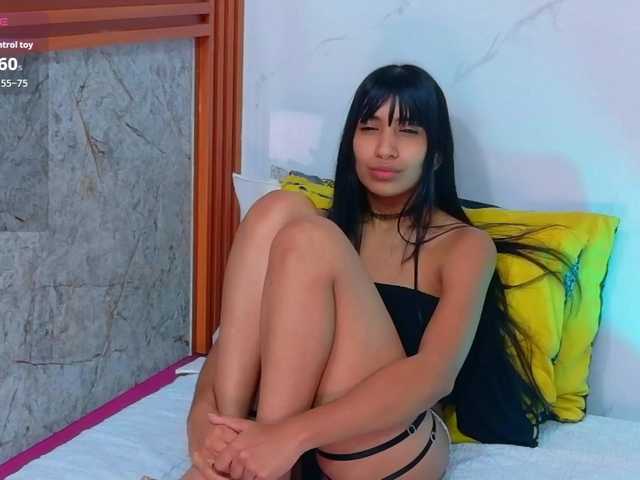 littleeemiily live webcam show