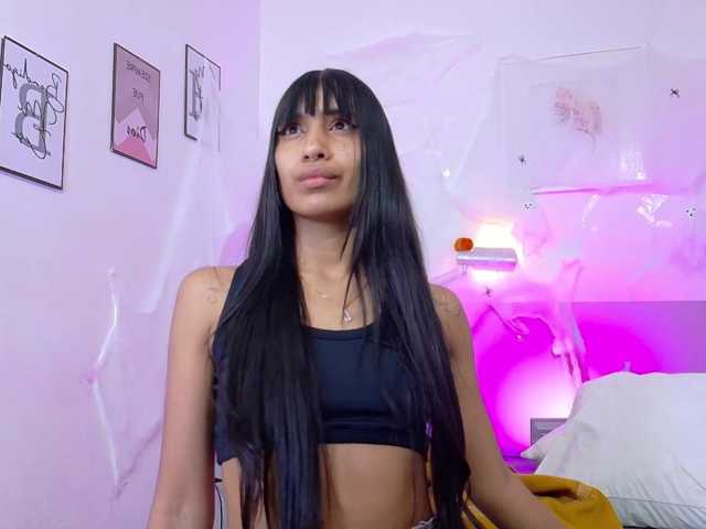 littleeemiily live cam on BongaCams