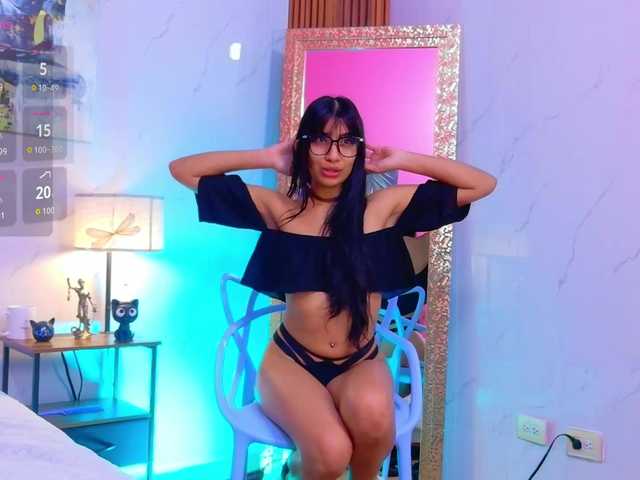 littleeemiily live cam on BongaCams