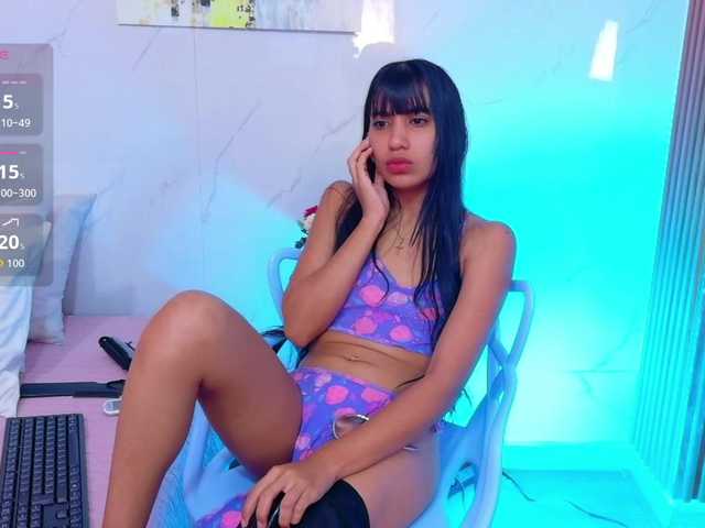 littleeemiily live webcam show