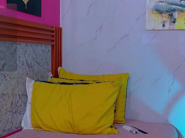 littleeemiily live cam on BongaCams