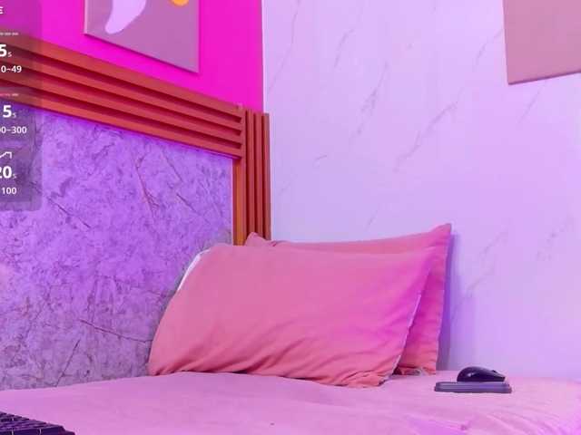 littleeemiily live cam on BongaCams
