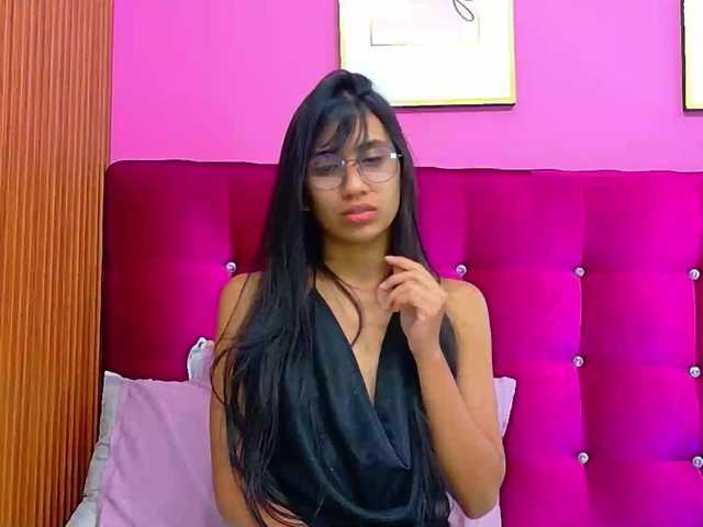 littleeemiily live cam on BongaCams