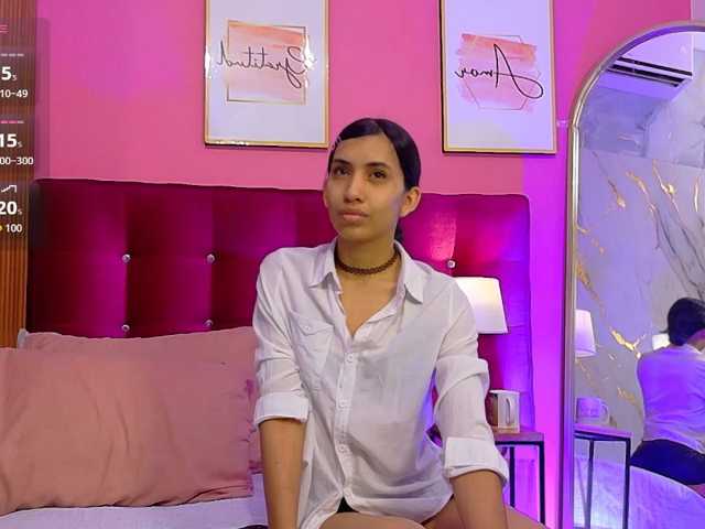 littleeemiily live cam on BongaCams