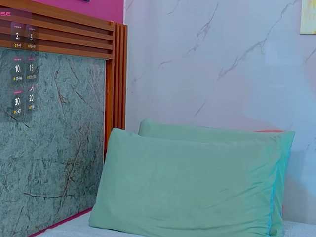 littleeemiily live cam on BongaCams