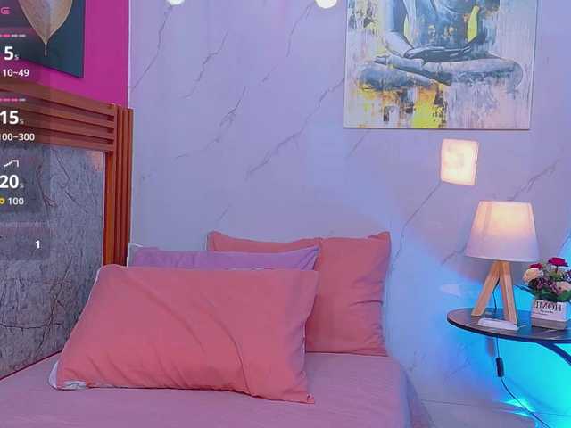 littleeemiily live cam on BongaCams
