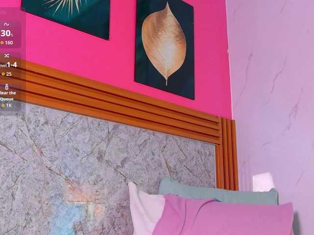 littleeemiily live cam on BongaCams