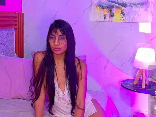 littleeemiily live cam on BongaCams