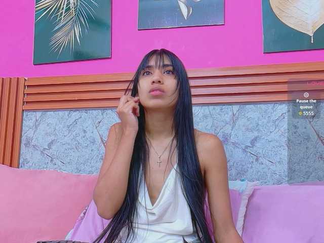 littleeemiily live cam on BongaCams