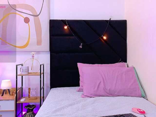 littleeemiily live cam on BongaCams