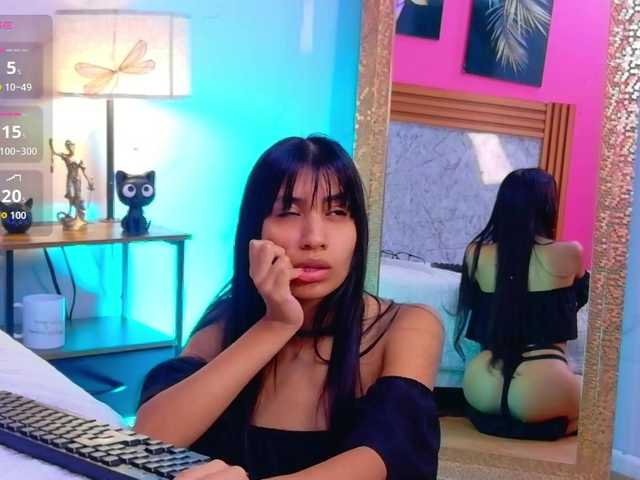littleeemiily live cam on BongaCams