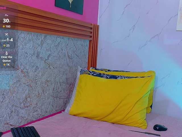 littleeemiily live cam on BongaCams