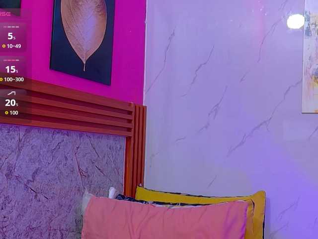 littleeemiily live cam on BongaCams