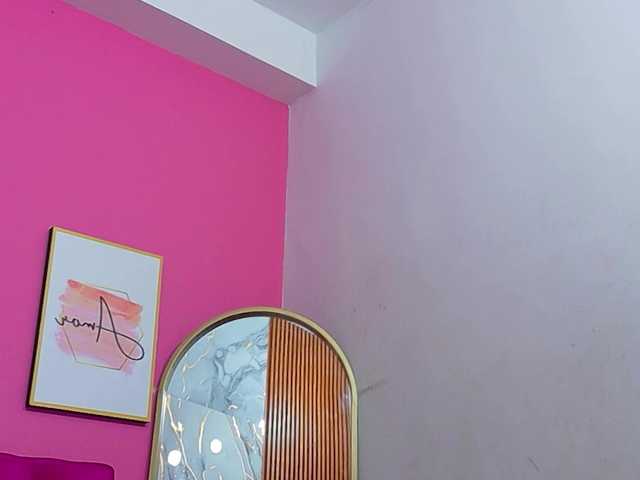 littleeemiily live cam on BongaCams