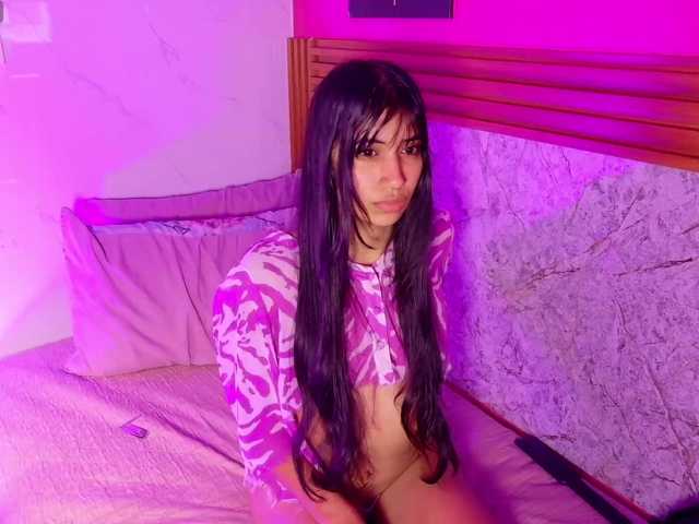 littleeemiily live cam on BongaCams
