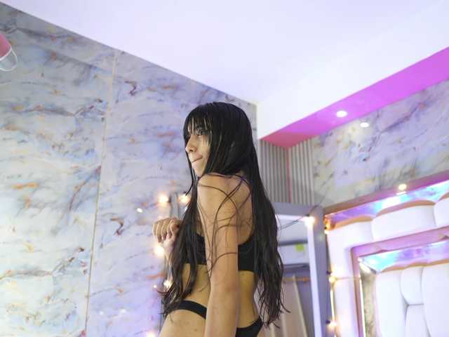 littleeemiily live cam on BongaCams