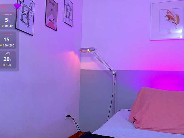 littleeemiily — live female cam