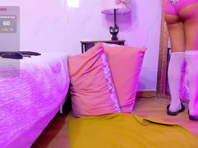 littleeemiily live cam on BongaCams