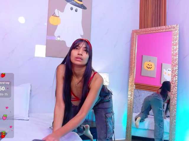 littleeemiily live cam on BongaCams