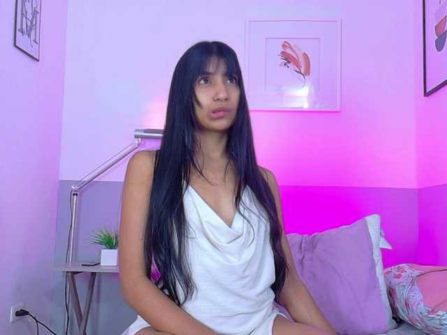 littleeemiily live webcam show