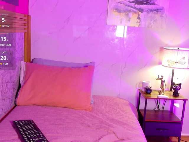 littleeemiily live cam on BongaCams