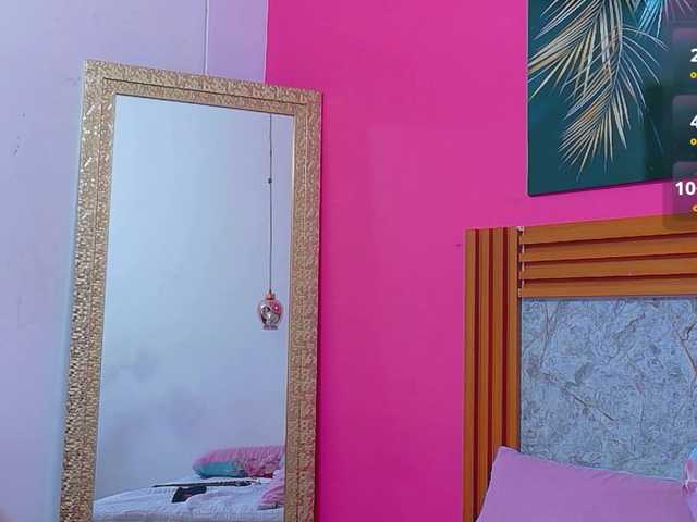 littleeemiily live cam on BongaCams