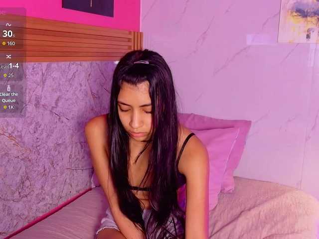 littleeemiily live cam on BongaCams