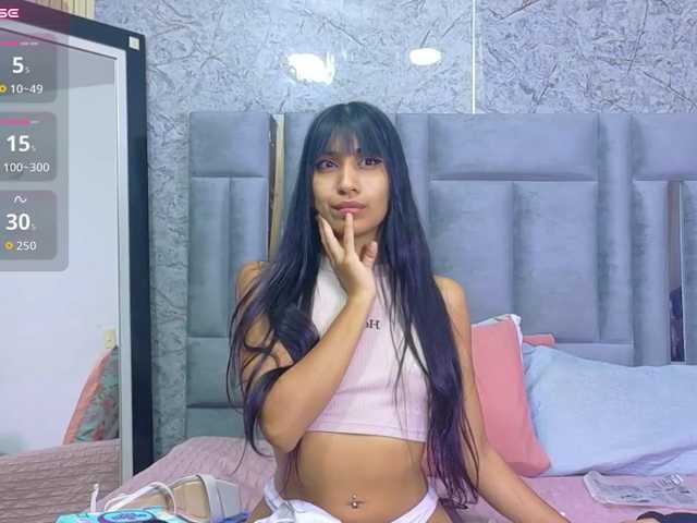 littleeemiily live cam on BongaCams