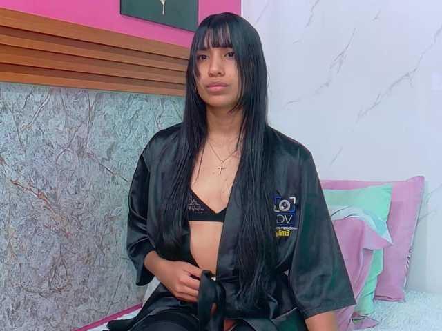 littleeemiily live cam on BongaCams