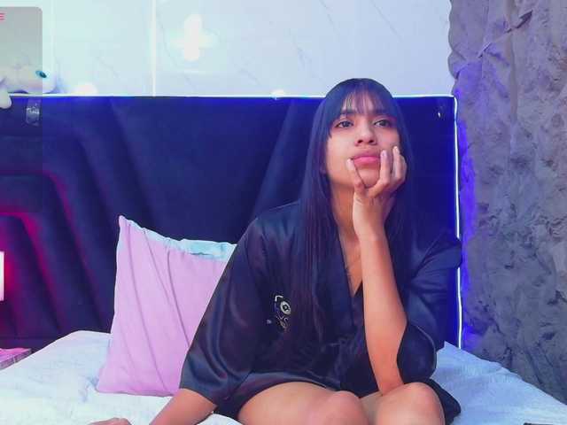 littleeemiily live cam on BongaCams