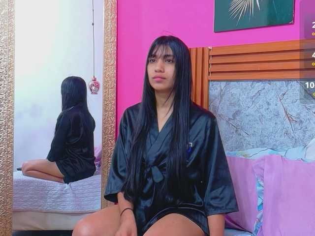 littleeemiily live cam on BongaCams