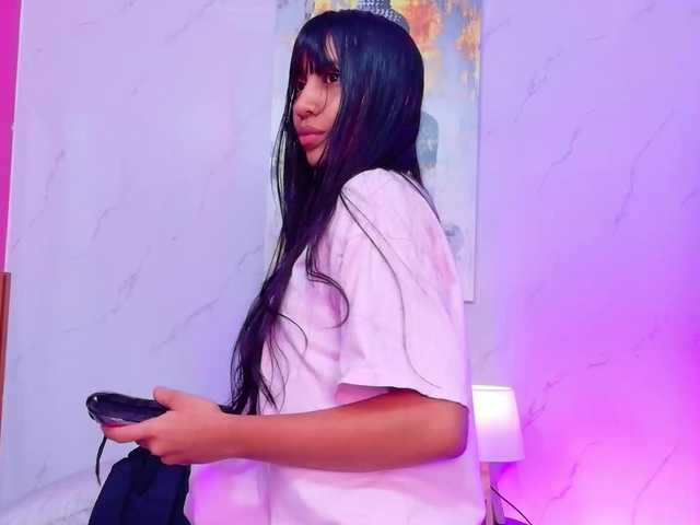 littleeemiily live cam on BongaCams